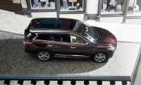 The popular 3-row / 7-passenger Infiniti QX60 is designed to push the boundaries of what a luxury crossover can be. Its unique features include exceptional seating flexibility and easy access to the roomy 3rd row (without having to remove a 2nd row child seat). Available advanced technology includes Infiniti Connection and Backup Collision Interventionô (BCI) system.